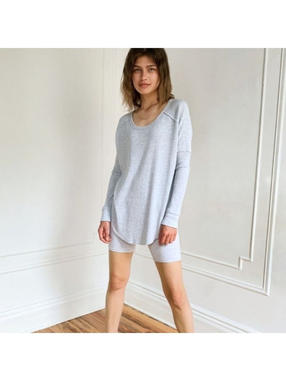 Aritzia TNA Taupe Alder Long Sleeve Waffle Knit Henley T-Shirt Loungewear Medium